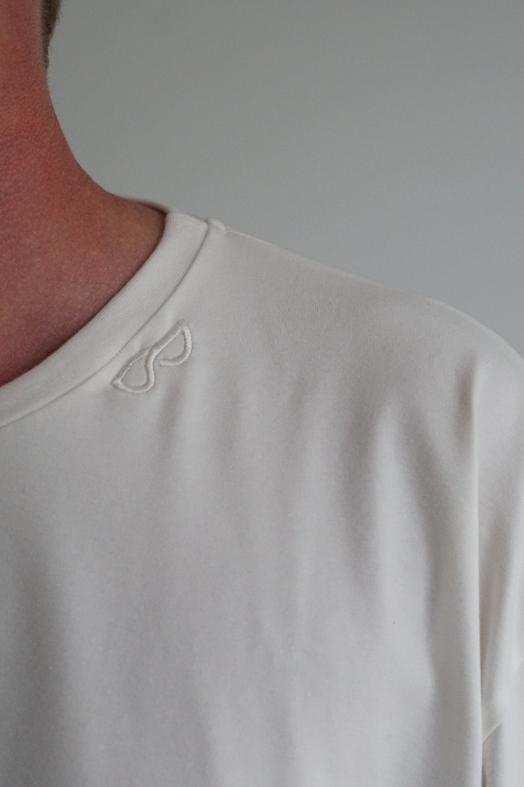 b's baggy longsleeve off-white