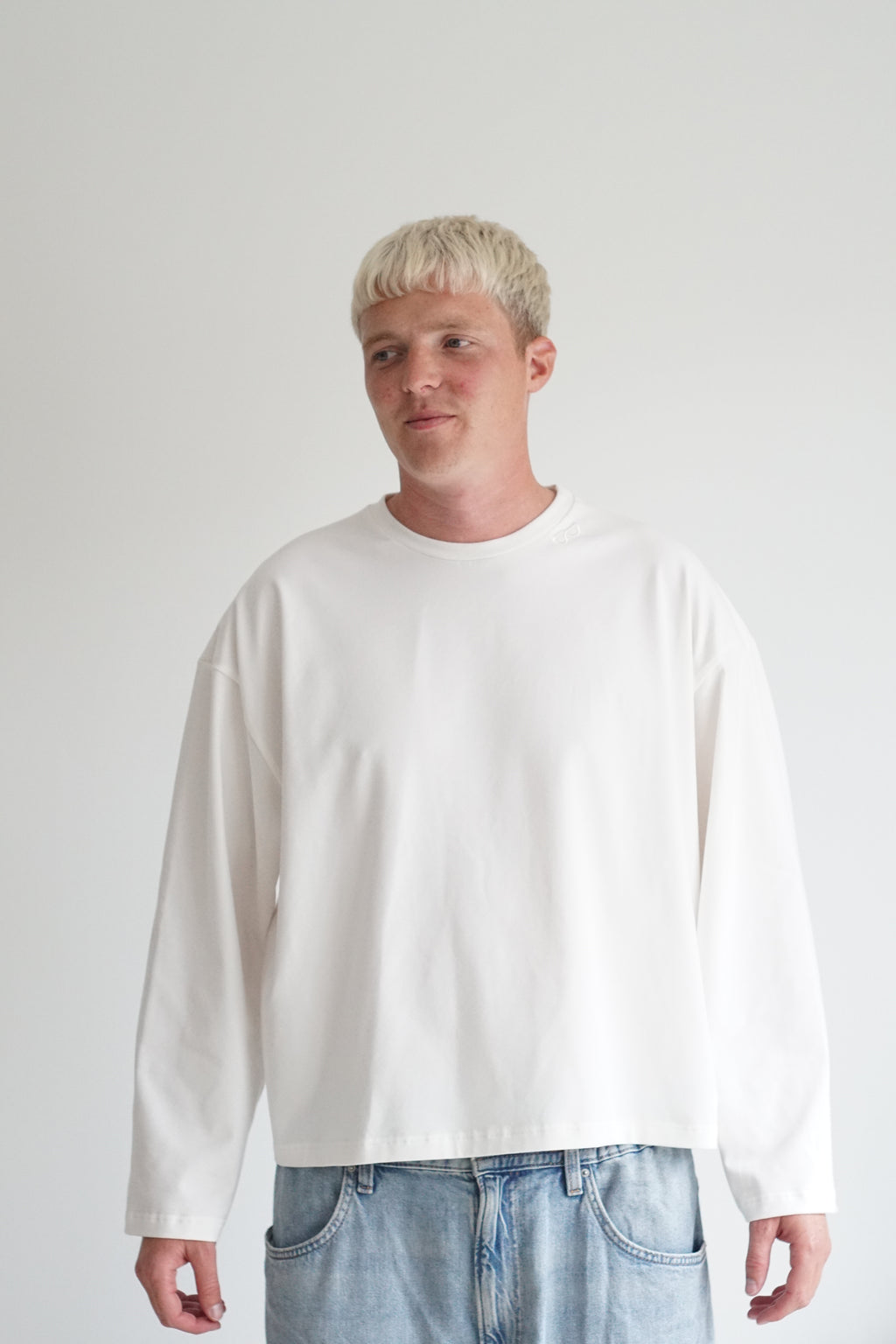 b's baggy longsleeve off-white