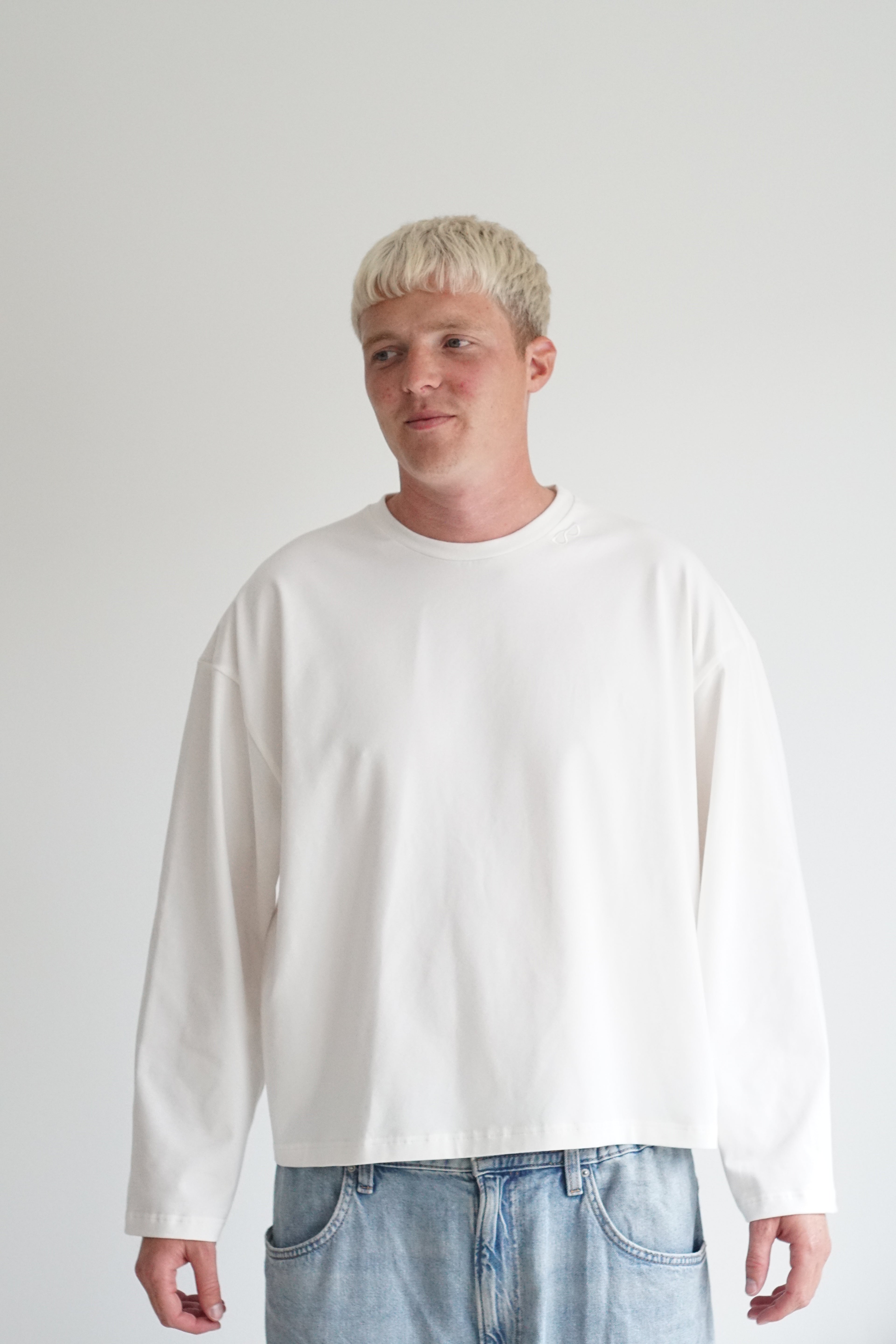 b's baggy longsleeve off-white