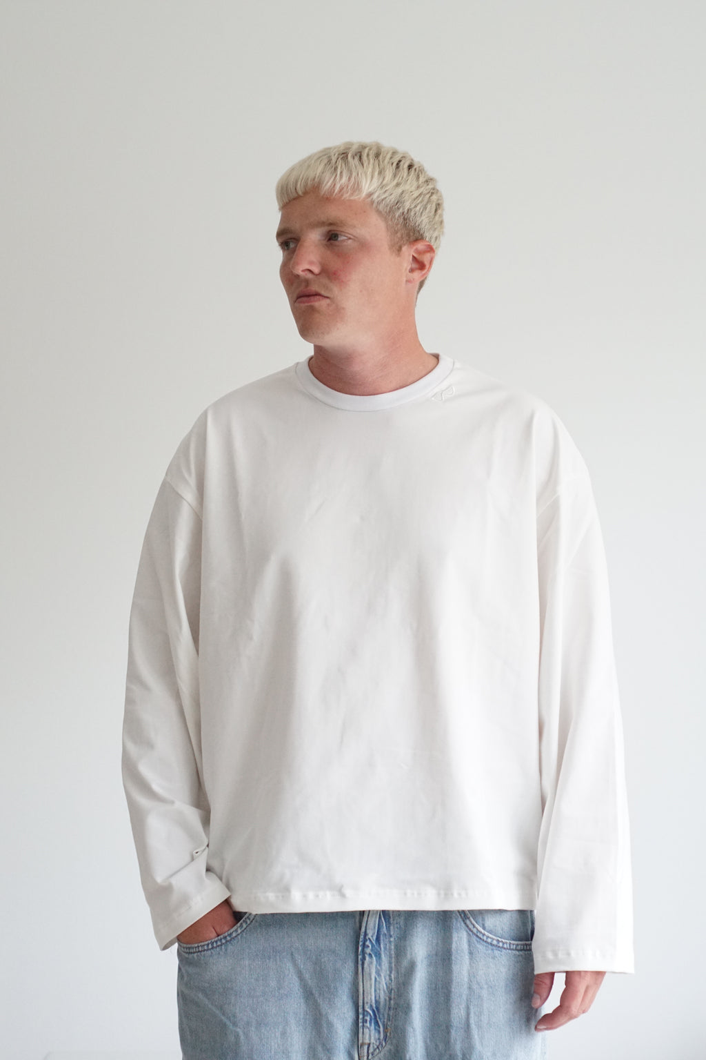 b's baggy longsleeve off-white/white collar